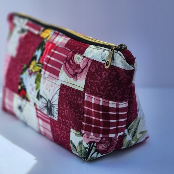 Toiletry Bag - Picture 2 of 7